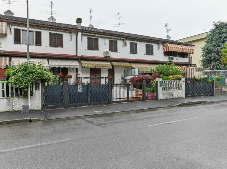 Appartamento in villa in vendita, via Cavalieri di Vittorio Veneto  14, Zelo Buon Persico