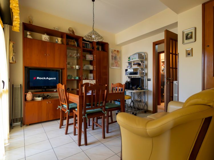 Quadrilocale in vendita, viale Barlaam da Seminara  36, Cavita, Catanzaro