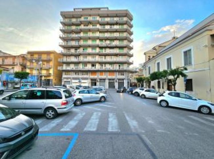 Trilocale in vendita, Piazza Annunziata 4, Angri