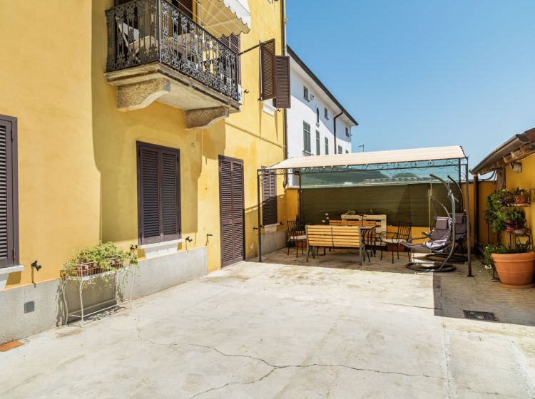 Stabile o palazzo in vendita, via Sant&#039;Ambrogio  3, Monte Valenza, Valenza