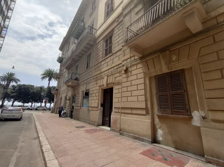 Trilocale in vendita, via Domenico Acclavio  90, Borgo, Taranto
