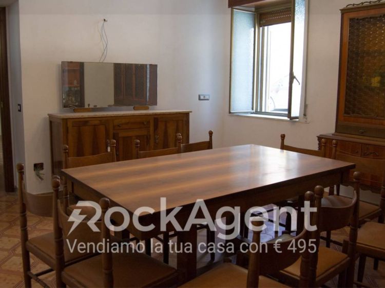 Villa di 137 m² con 4 locali e box auto doppio in vendita a Catanzaro