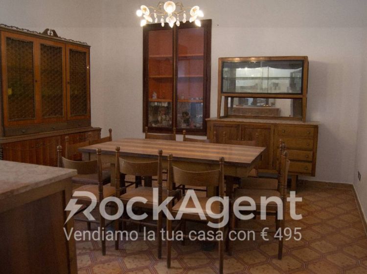 Villa di 137 m² con 4 locali e box auto doppio in vendita a Catanzaro