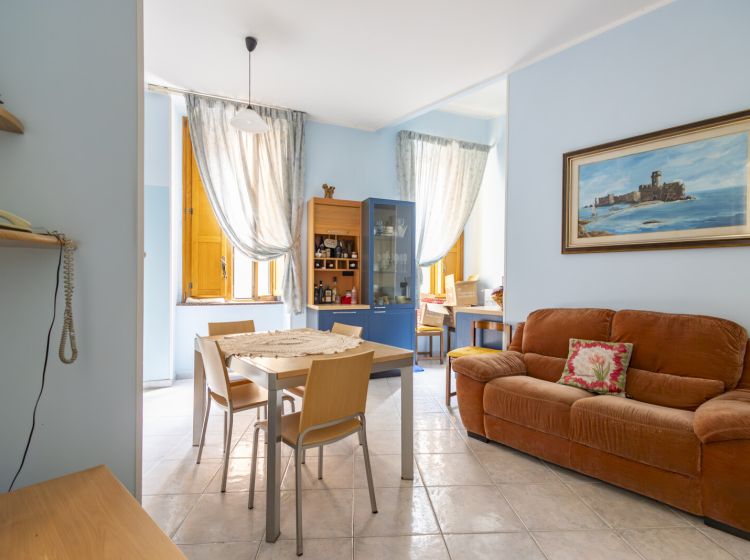 Trilocale in vendita, via Mario Greco 65, San Leonardo, Catanzaro