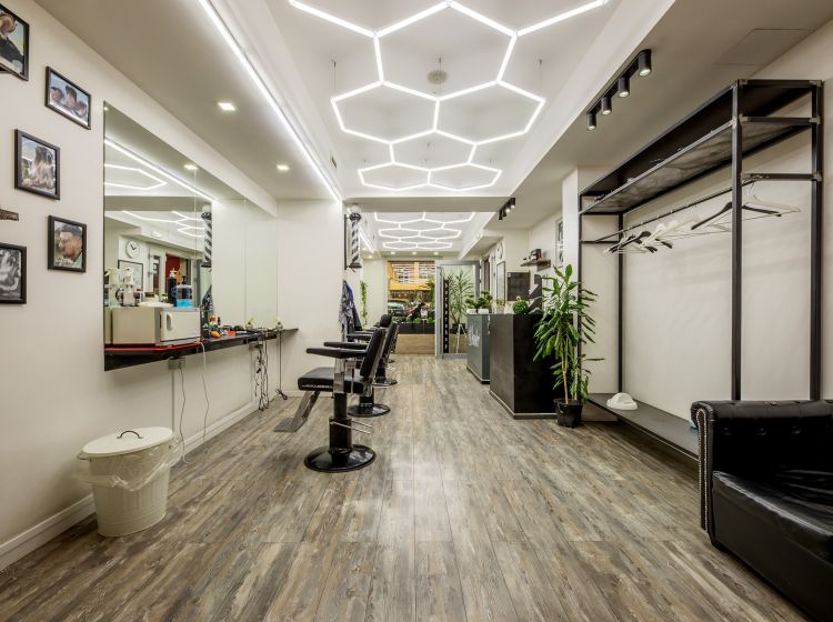 Attività / Licenza in vendita, via Oderisi da Gubbio  250, Marconi, Roma
