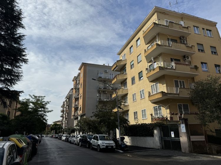 Negozio in vendita, via Ludovico di Monreale  48, Monteverde, Roma