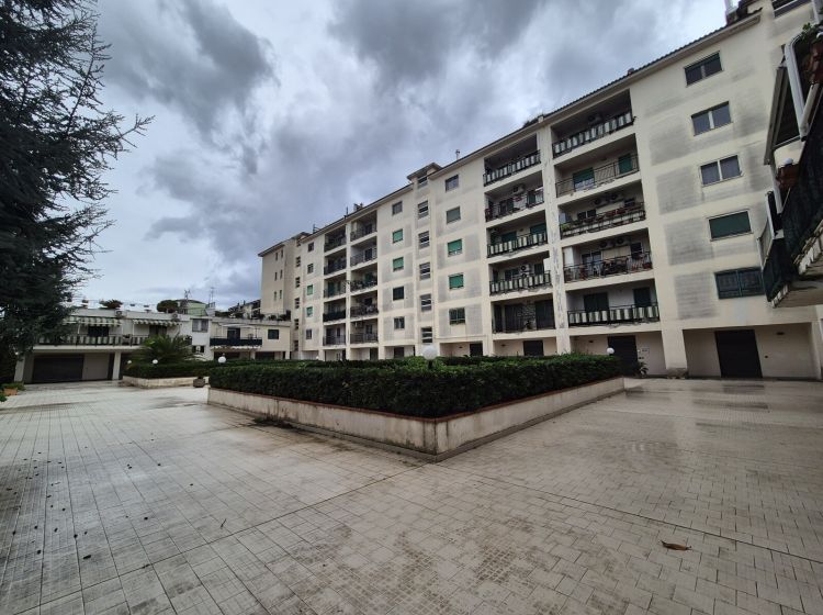 Negozio in affitto, via Casa Aniello  183, Sant&#039;antonio Abate