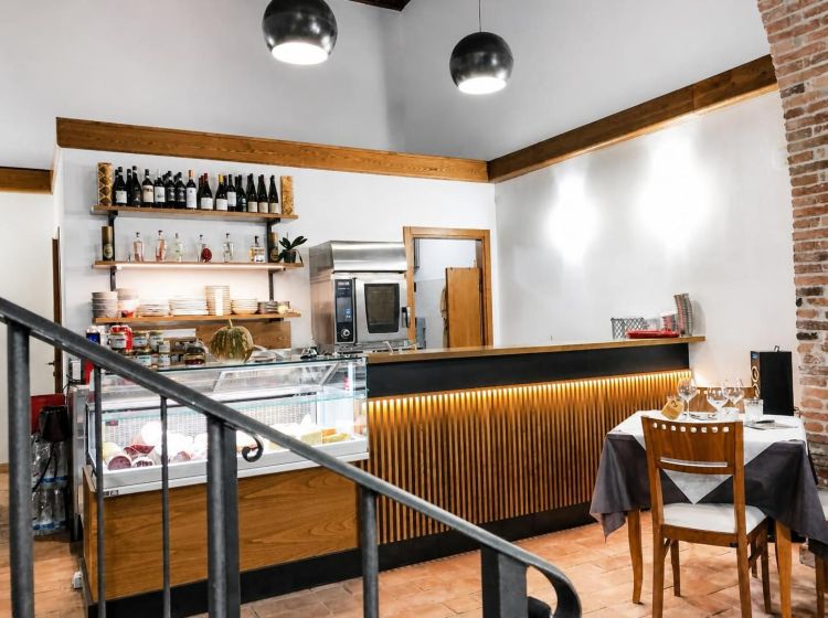 Negozio in affitto, via Andrea Doria  18, San Martino al Cimino, Viterbo