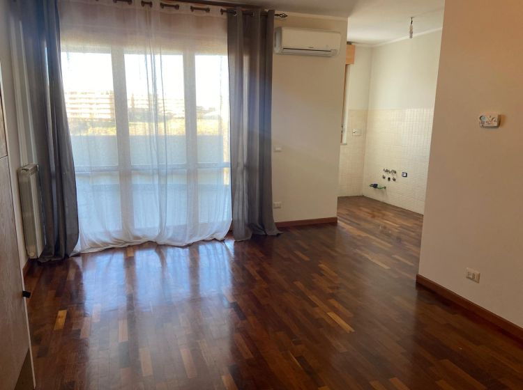 Monolocale in vendita, via Luciano Conti  72, Ponte di Nona, Roma