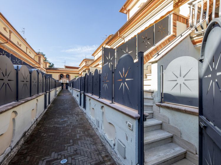 Quadrilocale in vendita, via Giovanni Verga  59, Tivoli Terme, Tivoli
