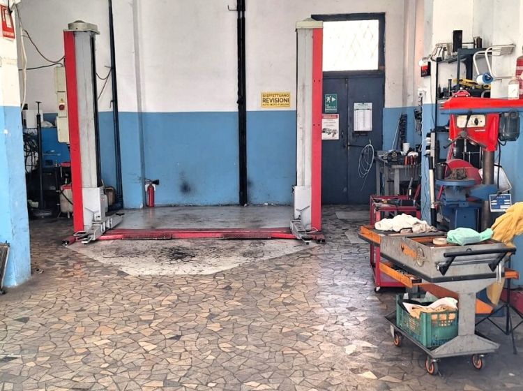 Negozio in vendita, via Nino Costa, Ardeatino, Roma