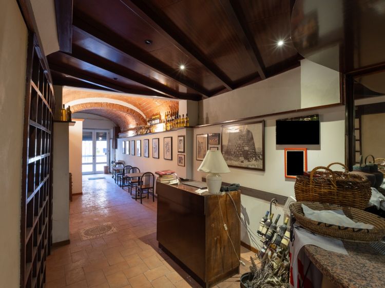 Negozio in affitto, via Giuseppe Mazzini  58, Centro, Pisa