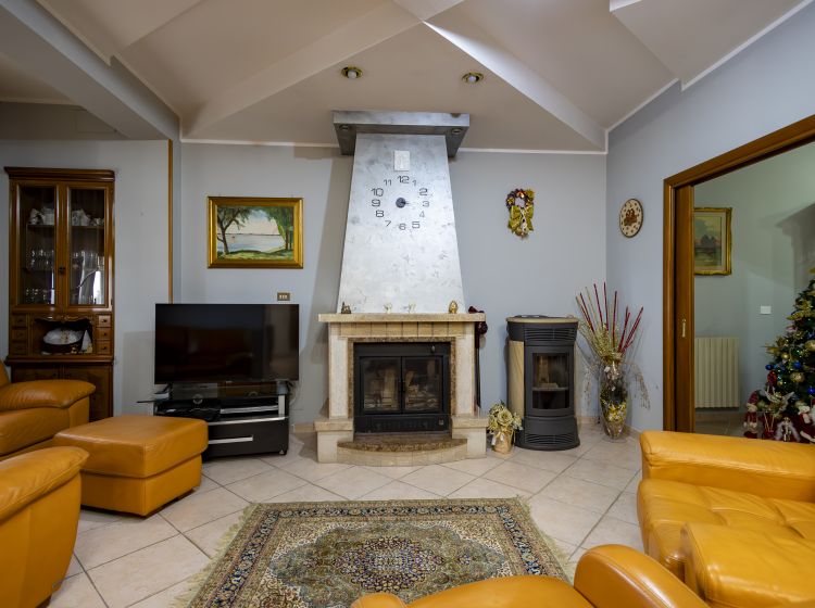 Villa in vendita, Contrada Roccani 59, Roccani, Simeri Crichi