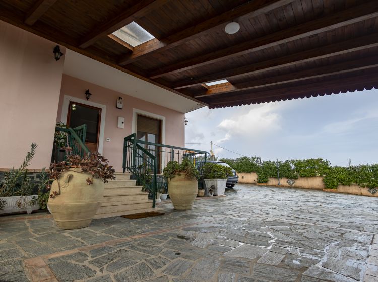 Villa in vendita, Contrada Roccani 59, Roccani, Simeri Crichi