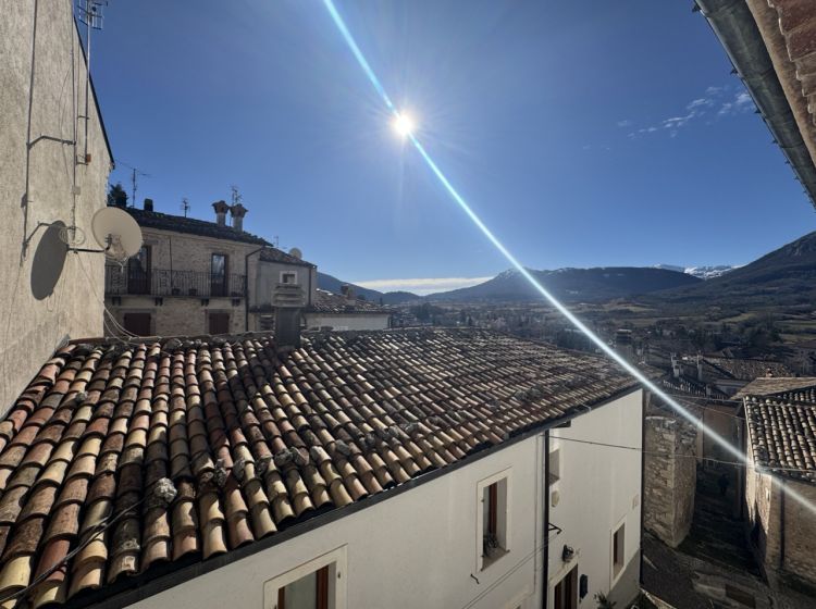 Trilocale in vendita, via Tiberio Pietro 15, Rocca Di Mezzo