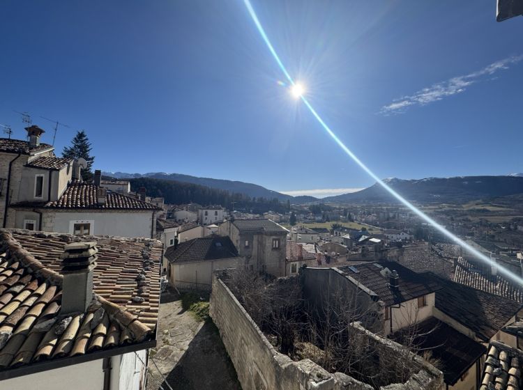 Trilocale in vendita, via Tiberio Pietro  15, Rocca Di Mezzo