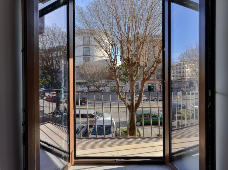 Appartamento in vendita, via Foria  81, Museo, Napoli
