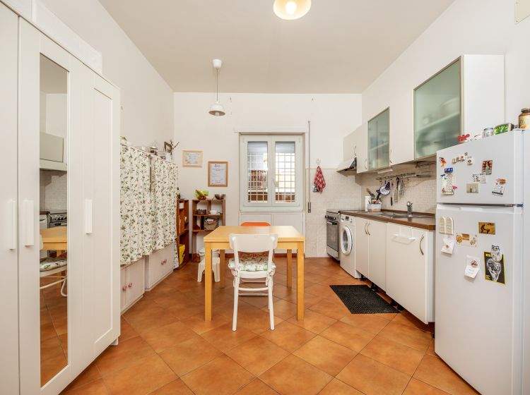 Bilocale in vendita, via Giuseppe Troiani  13, Portuense, Roma