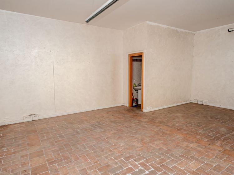 Negozio in affitto, via Andrea Doria  9, San Martino al Cimino, Viterbo