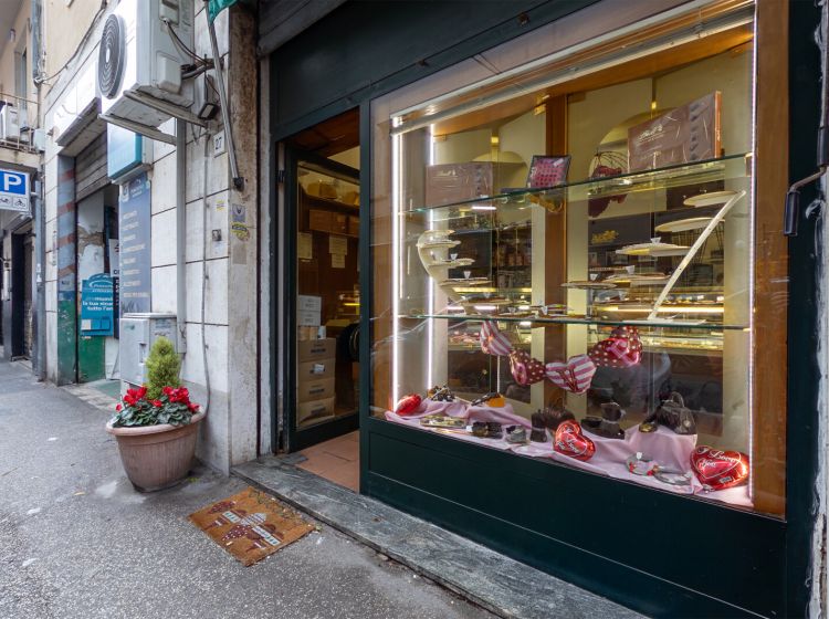 Attività / Licenza in vendita, via Leonardo Cambini  27, Centro storico, Livorno