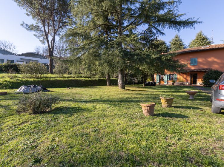 Villa in vendita, via Giuseppe Verdi  14, Massa, Massa E Cozzile