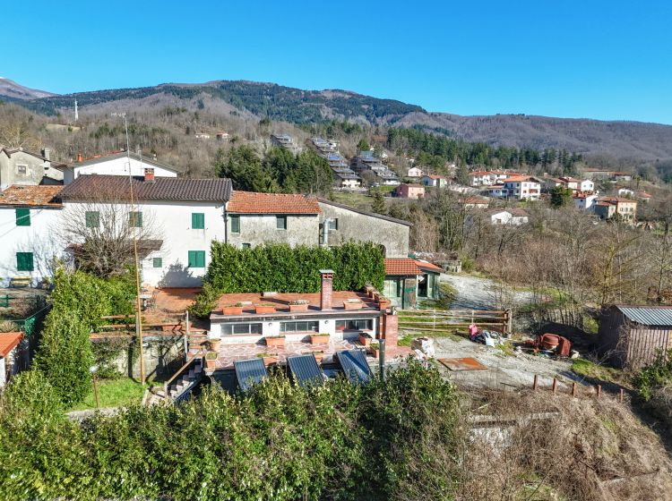 Rustico in vendita, via Dino Provenzal  118, Campo Tizzoro, San Marcello Piteglio
