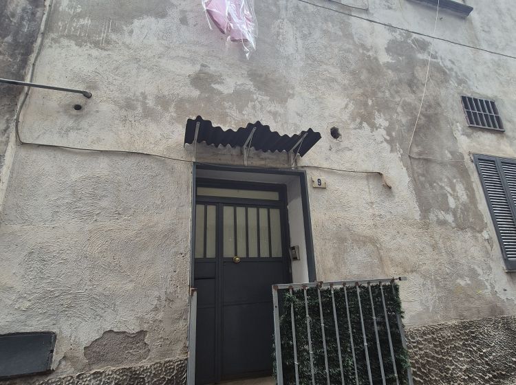 Trilocale in vendita, via Giardino  9, Torre Annunziata