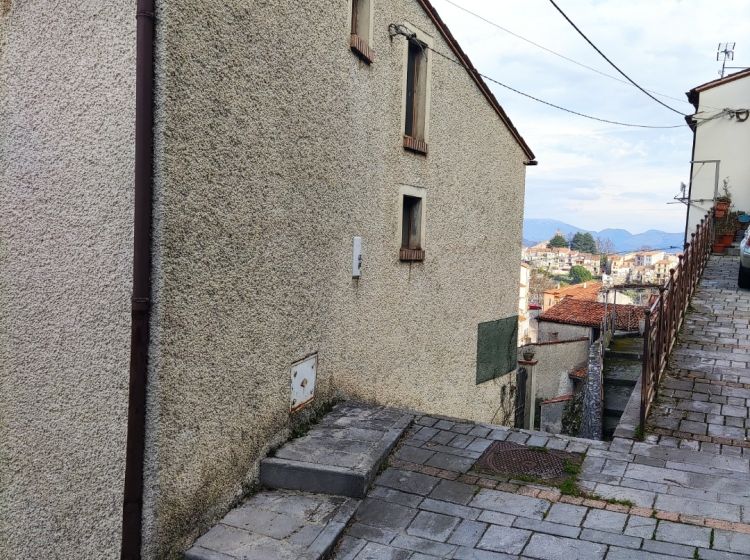 Bilocale in vendita, via Mazzarella  80, Trecchina