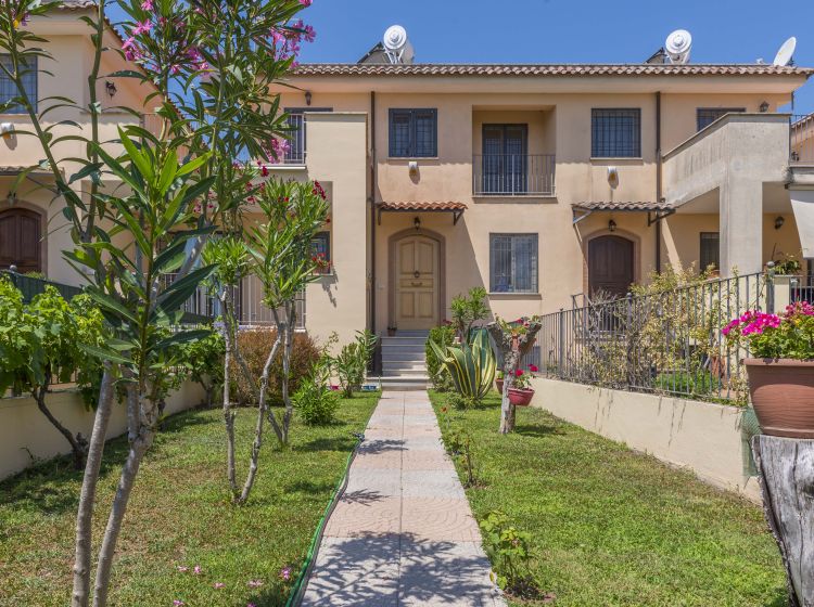 Villa in vendita, via Corrado Parona  48G, Castel di Leva, Roma