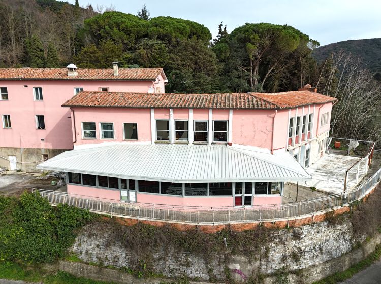 Albergo in vendita, via Per Chiatri  3306, Chiatri, Lucca