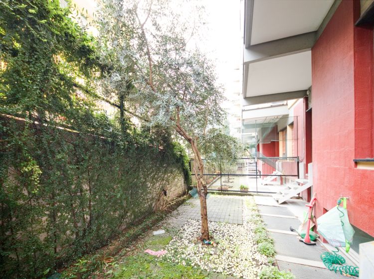 Trilocale in vendita, via San Felice  8, Molassana, Genova