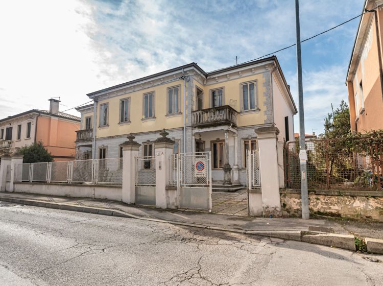 Appartamento in affitto, via Tunisi  11, Santissima Trinità, Padova