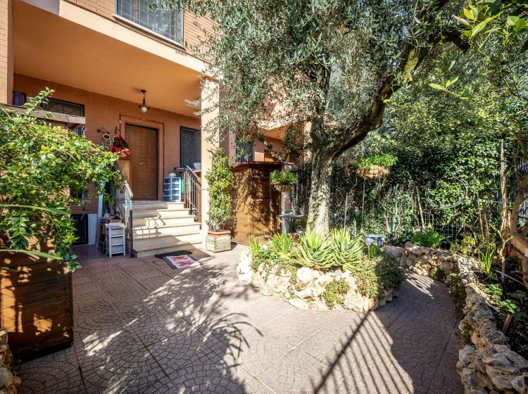 Villa in vendita, viale Attilio Bertolucci, Settecamini, Roma