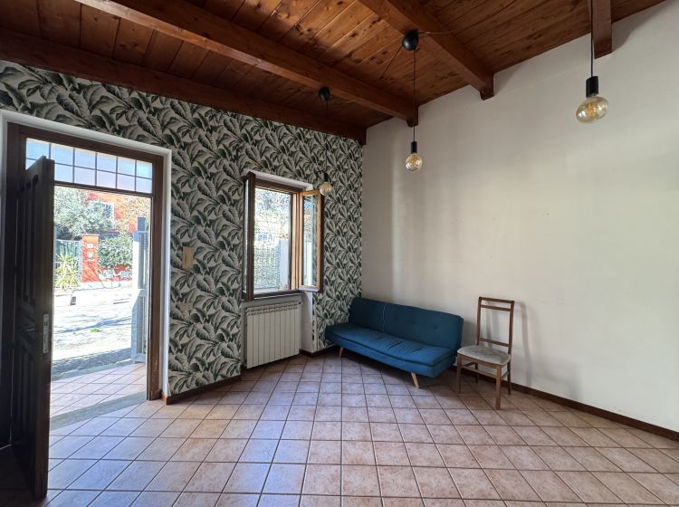 Trilocale in vendita, via dei Corneli, Quadraro, Roma
