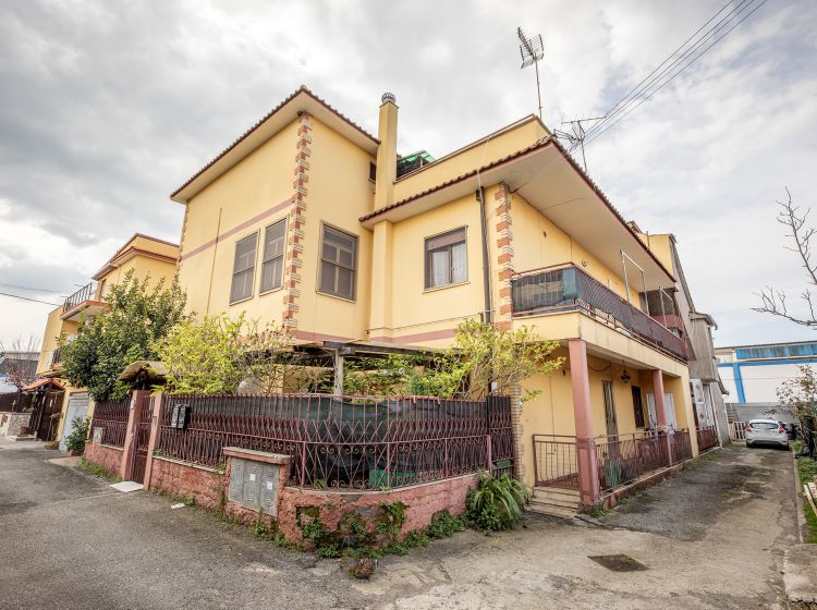 Bilocale in vendita, via Michele Migliarini  61, Anagnina, Roma