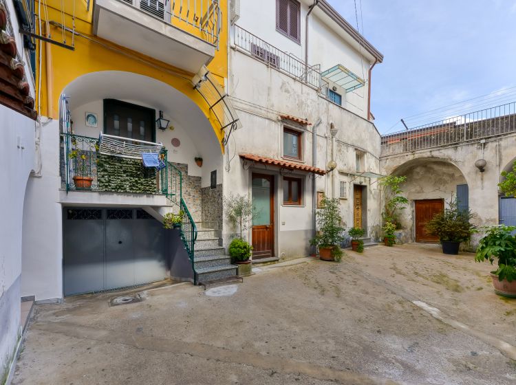 Terratetto unifamiliare in vendita, via Salvatore Coda  35, Cava De&#039; Tirreni