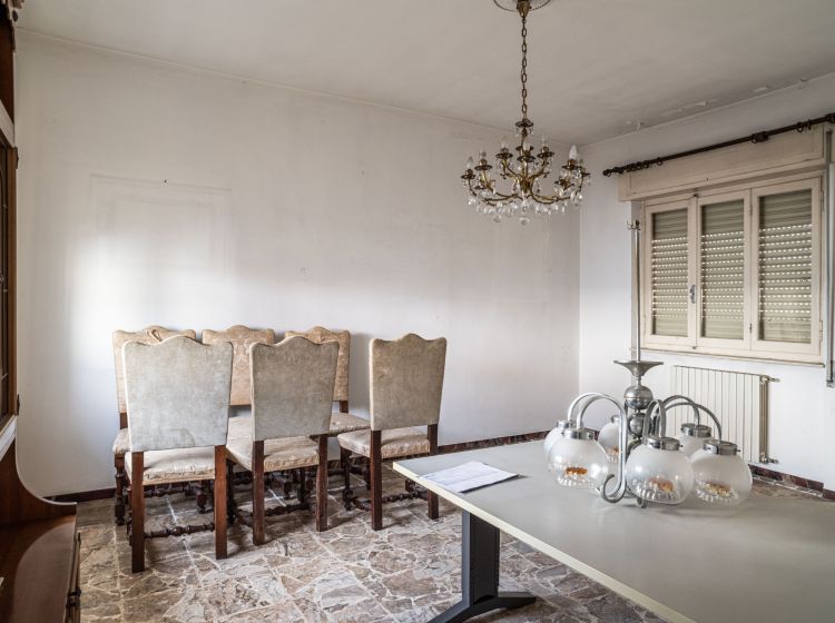 Villa in vendita, via Case Nuove  7, Sannazzaro De&#039; Burgondi