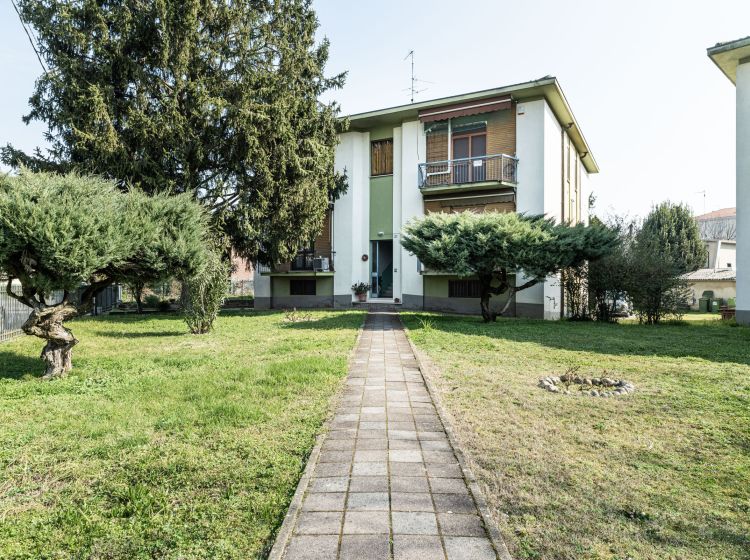 Trilocale in vendita, via Palestro  55, Mede
