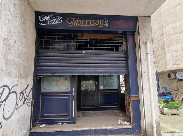 Negozio in vendita, via Nicola Serra  97, Centro, Cosenza