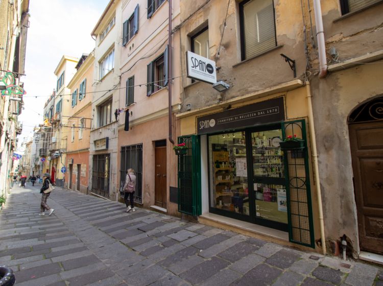 Negozio in vendita, via Turritana 5, Centro Storico, Sassari