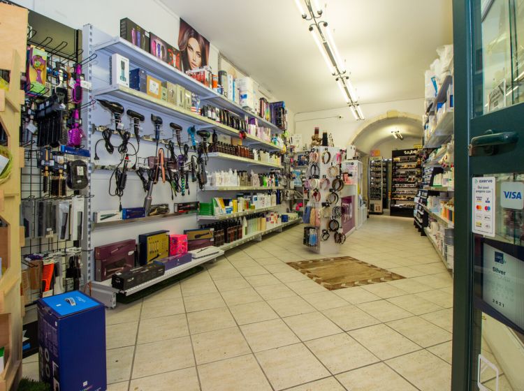 Negozio in vendita, via Turritana  5, Centro Storico, Sassari