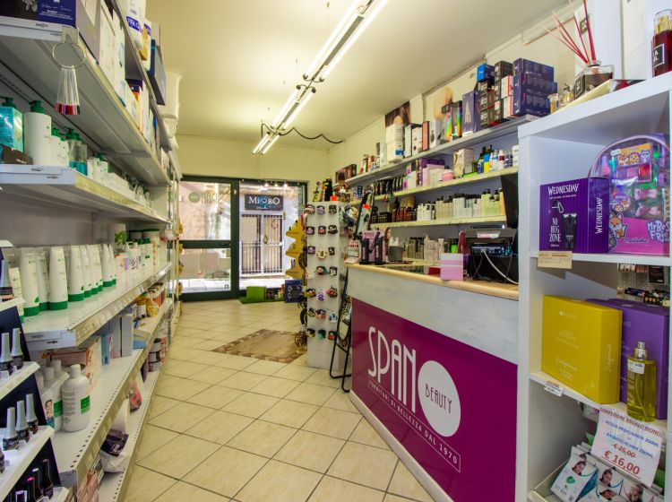 Negozio in vendita, via Turritana  5, Centro Storico, Sassari