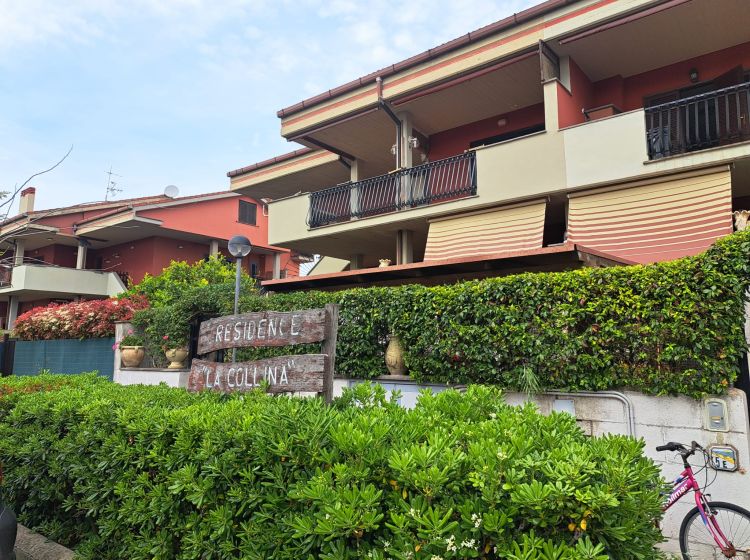 Villa in vendita, via Ascoli Piceno, Ardea Marina, Ardea