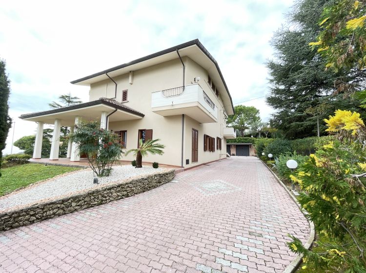 Villa in vendita, VIA FONTANELLE 11, Tortoreto Alta, Tortoreto