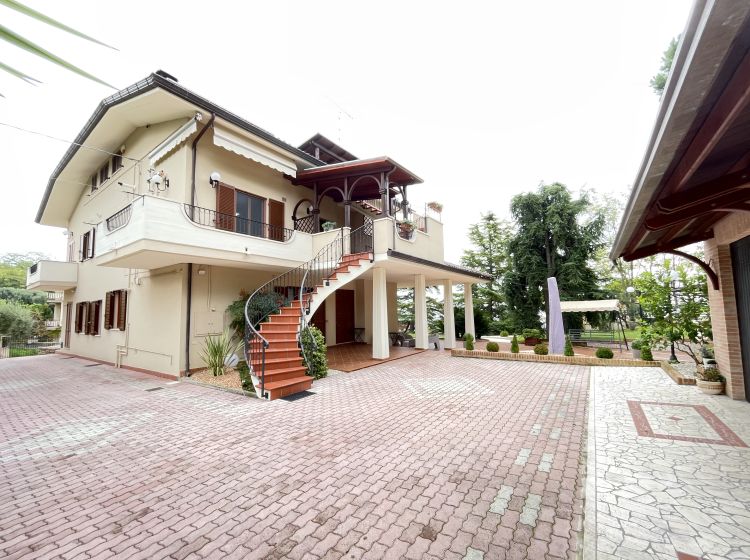 Villa in vendita, VIA FONTANELLE 11, Tortoreto Alta, Tortoreto