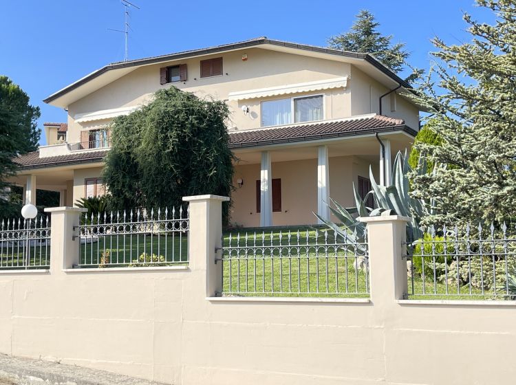Villa in vendita, VIA FONTANELLE 11, Tortoreto Alta, Tortoreto