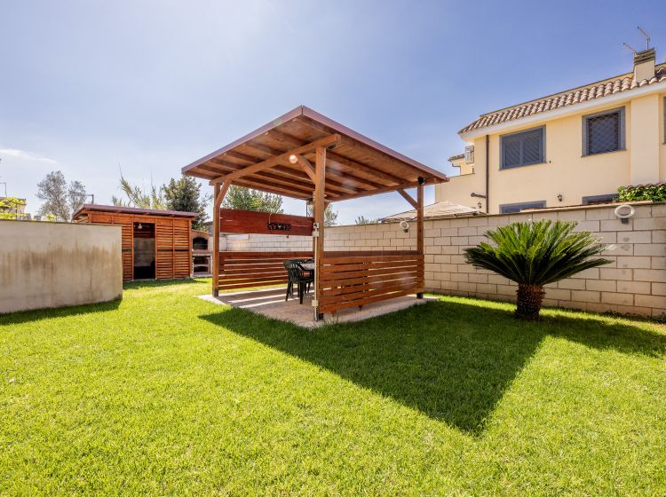 Appartamento in villa in vendita, via Belforte Monferrato, Ponte Galeria, Roma