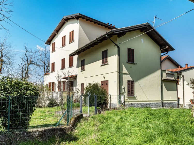 Quadrilocale in vendita, Frazione Camolino, Camolino, Montesegale