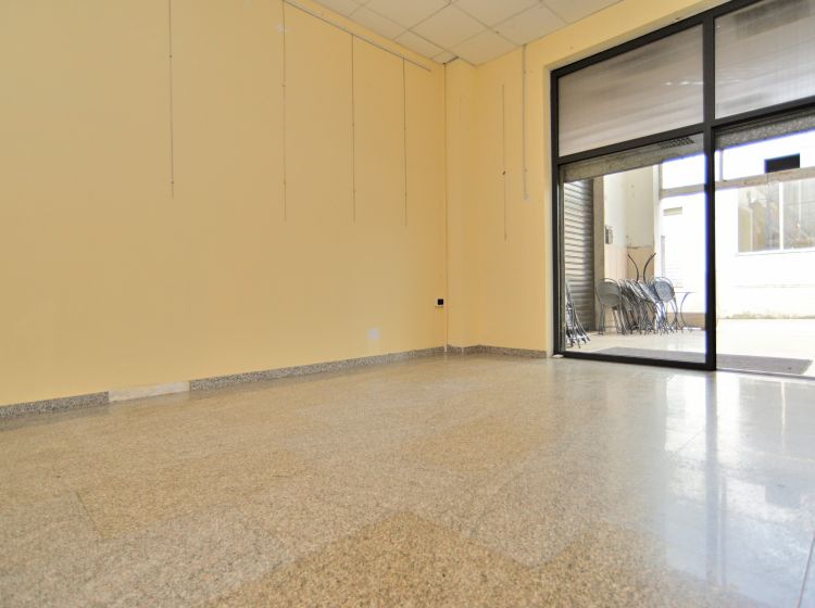 Negozio in affitto, Piazza Spada  9, Fiuggi