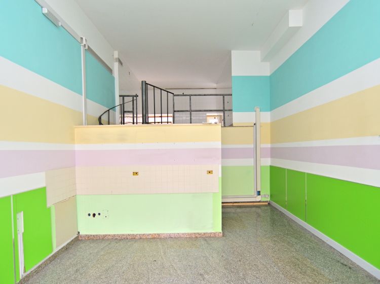 Negozio in affitto, viale Alessio Nazari  6, Fiuggi